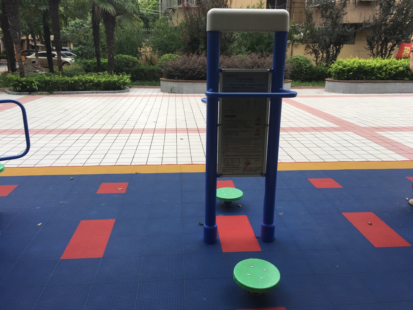 雙立柱扭腰器