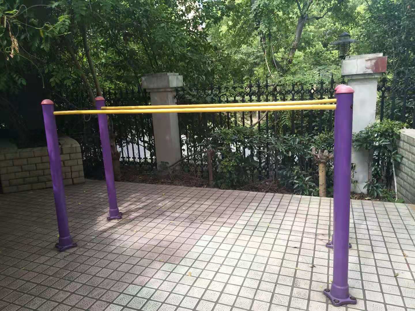 雙杠健身器
