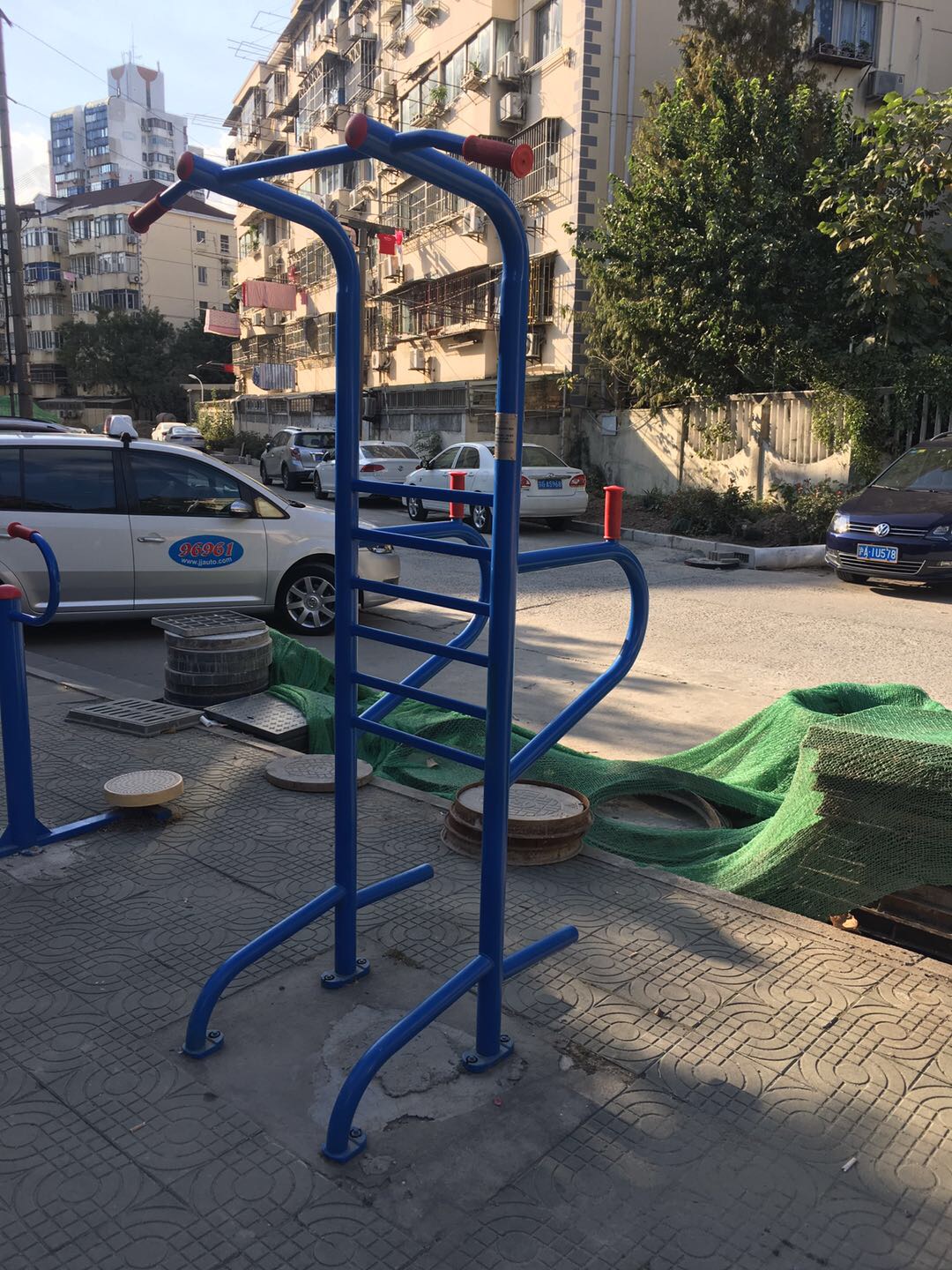 多功能訓練器