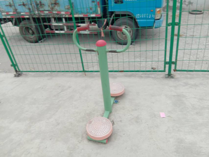 扭腰器