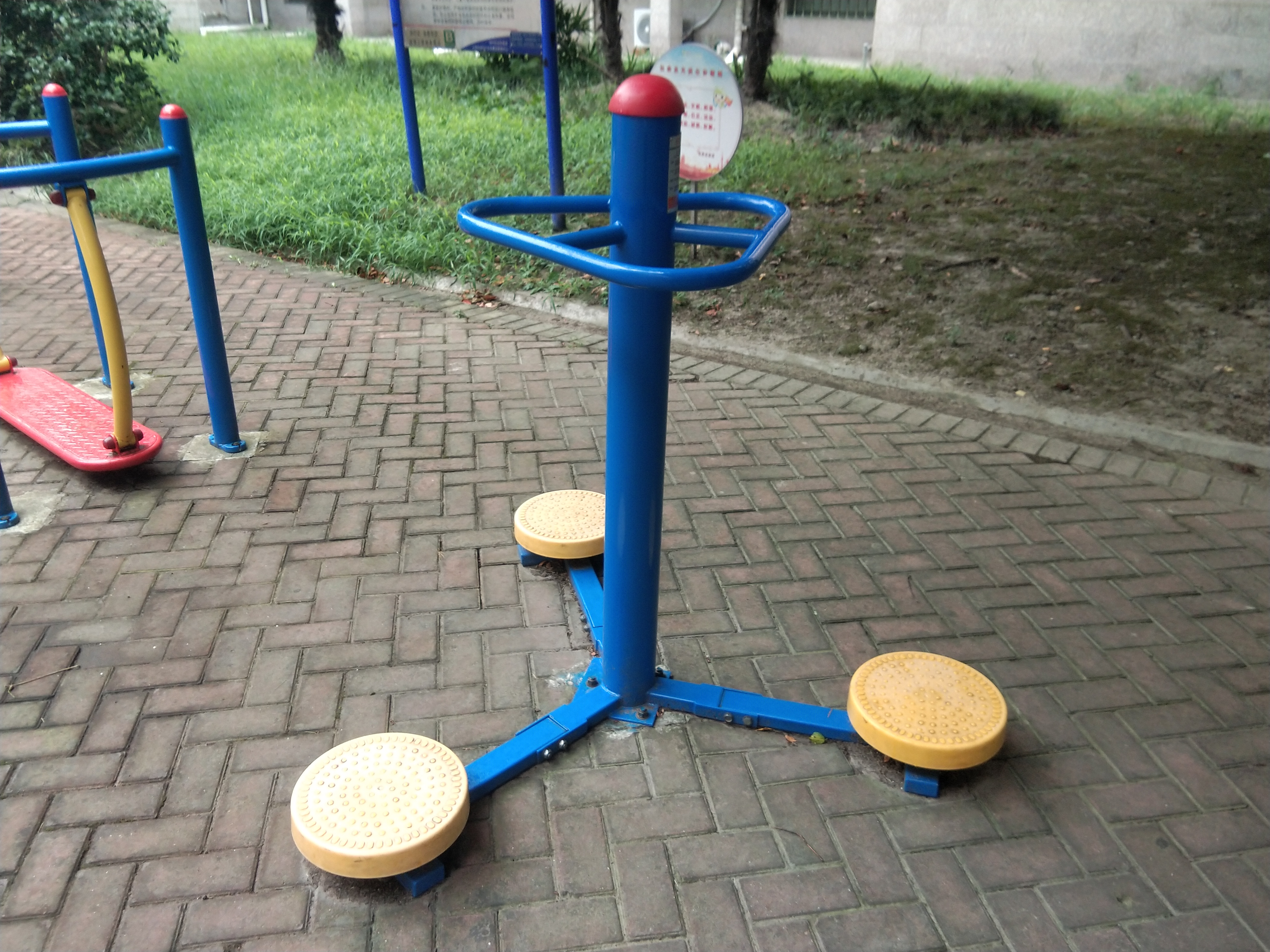 三人扭腰器