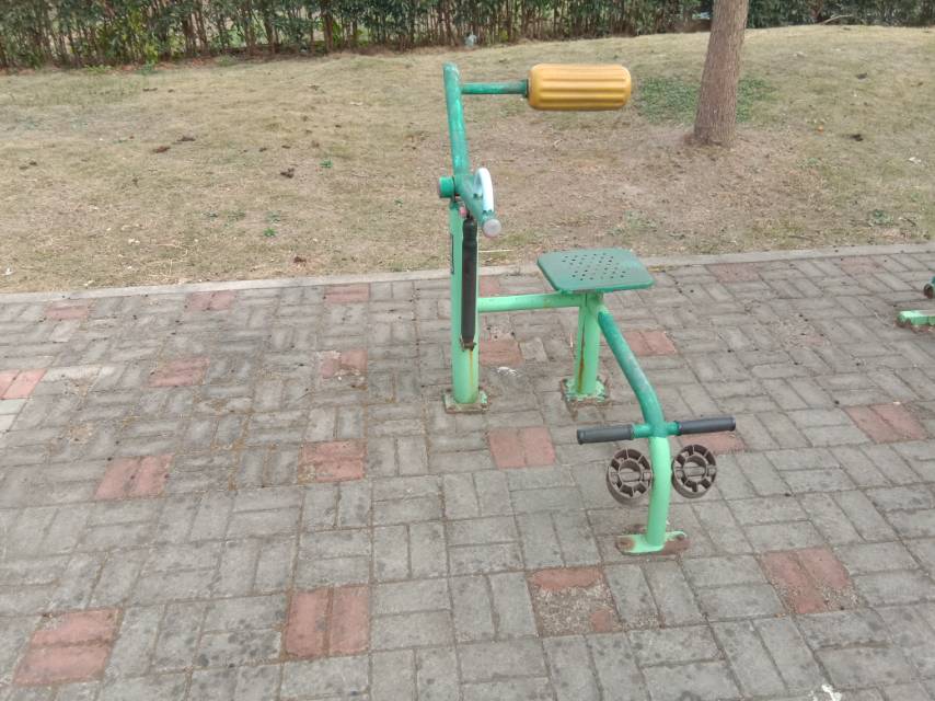 腹背鍛煉器