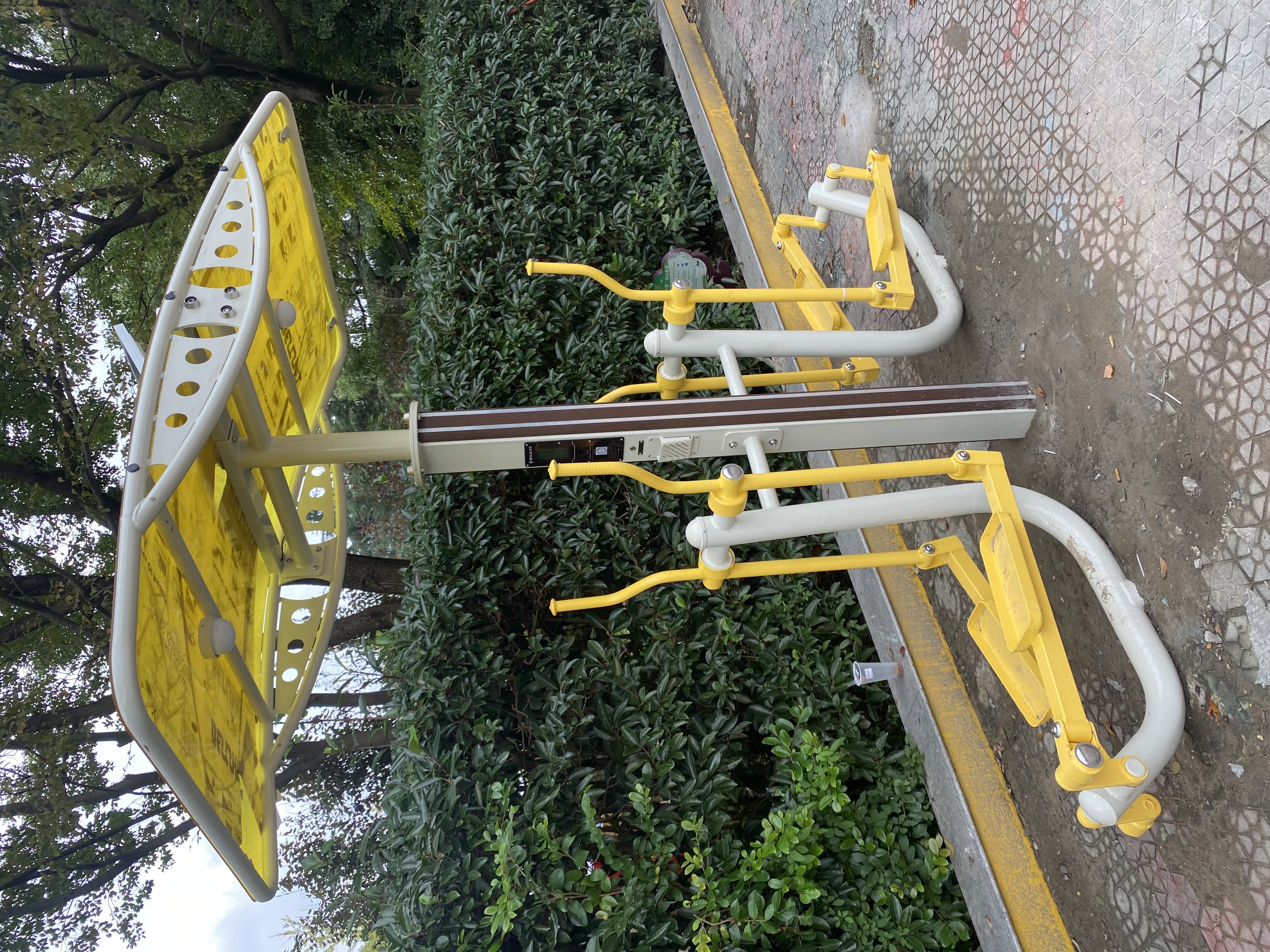 雙位智能橢圓漫步機