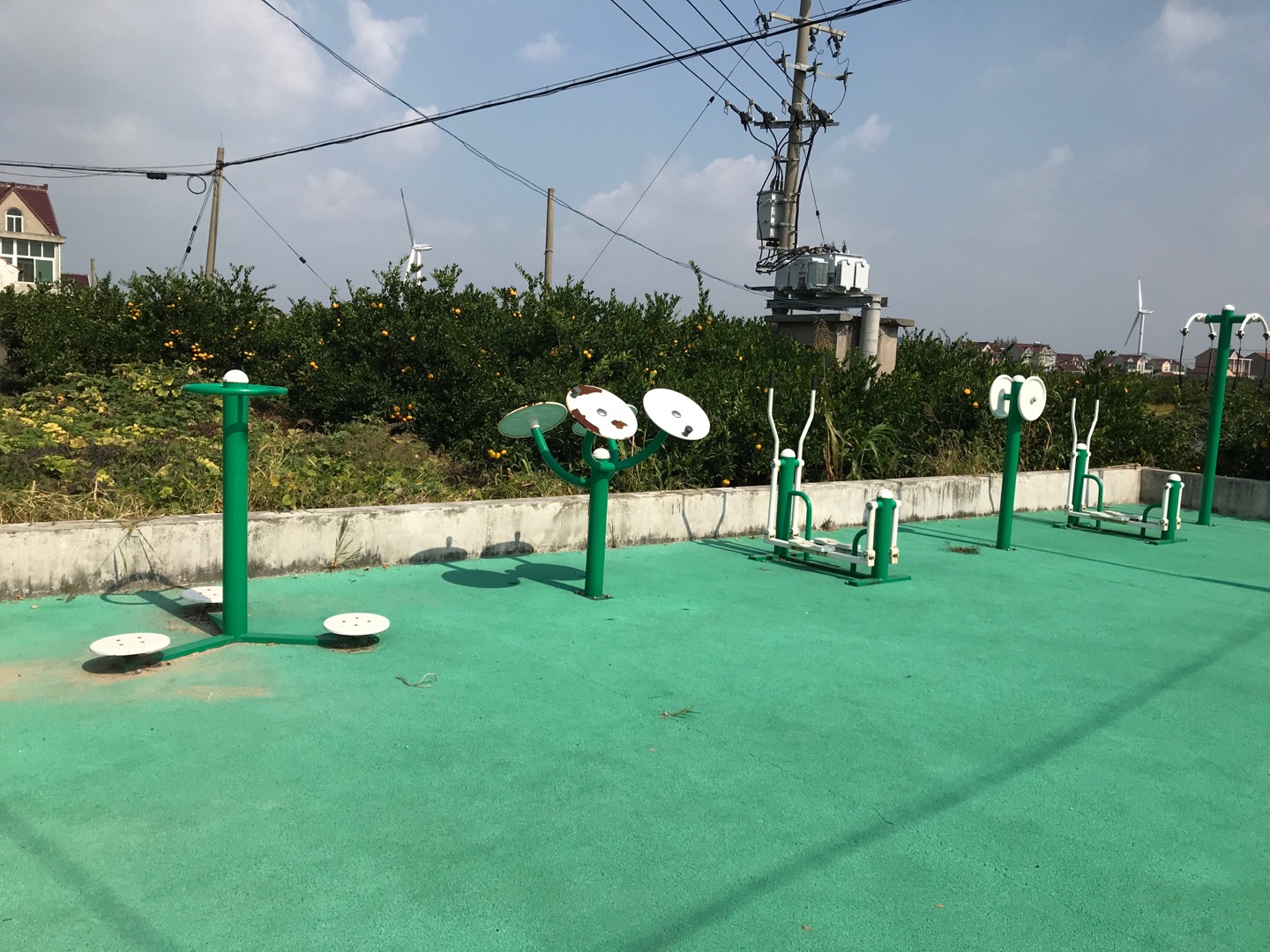 創建村健身點