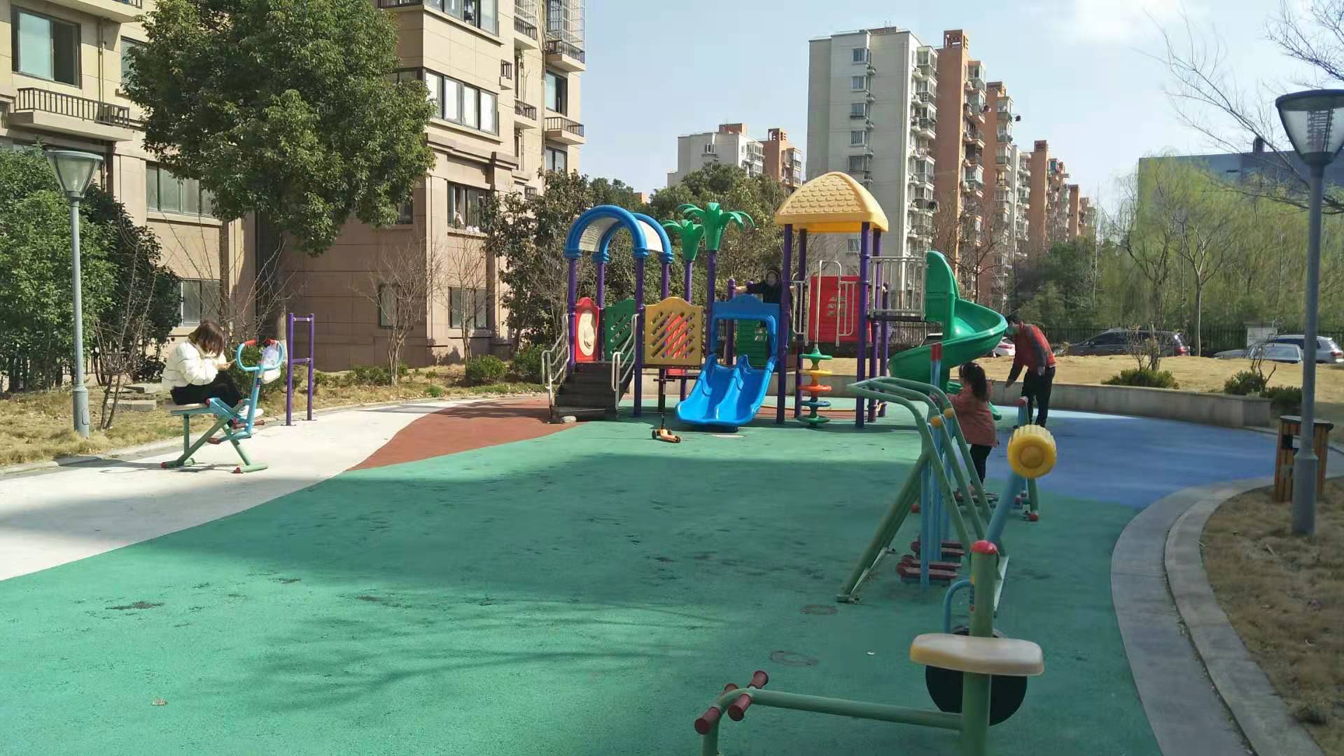 君蓮宏潤麗苑小區健身點B