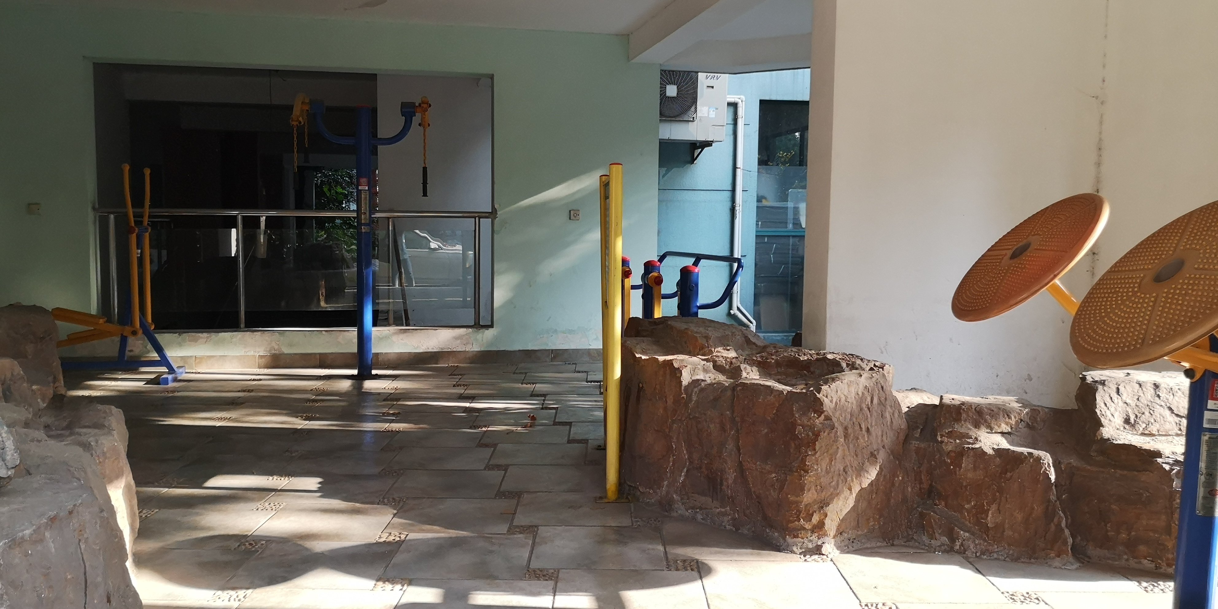 長壽街道西部俊園健身點