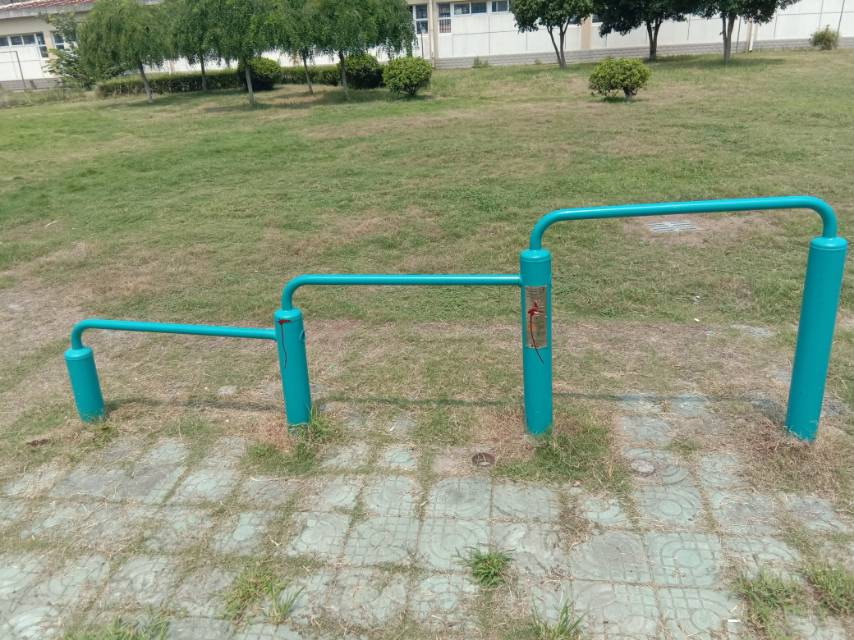 彈震壓腿器