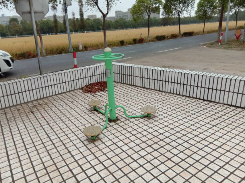 扭腰器