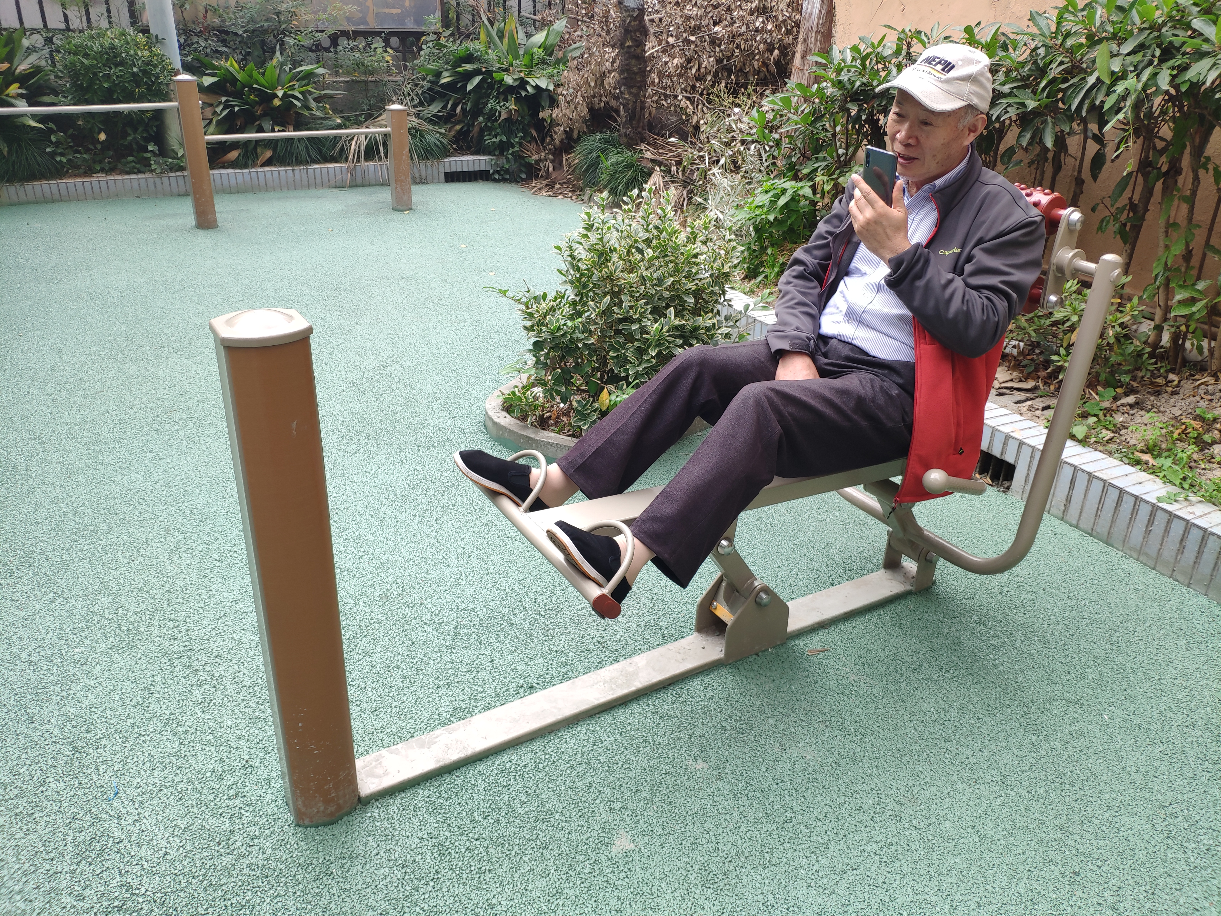 腹背屈伸訓練器