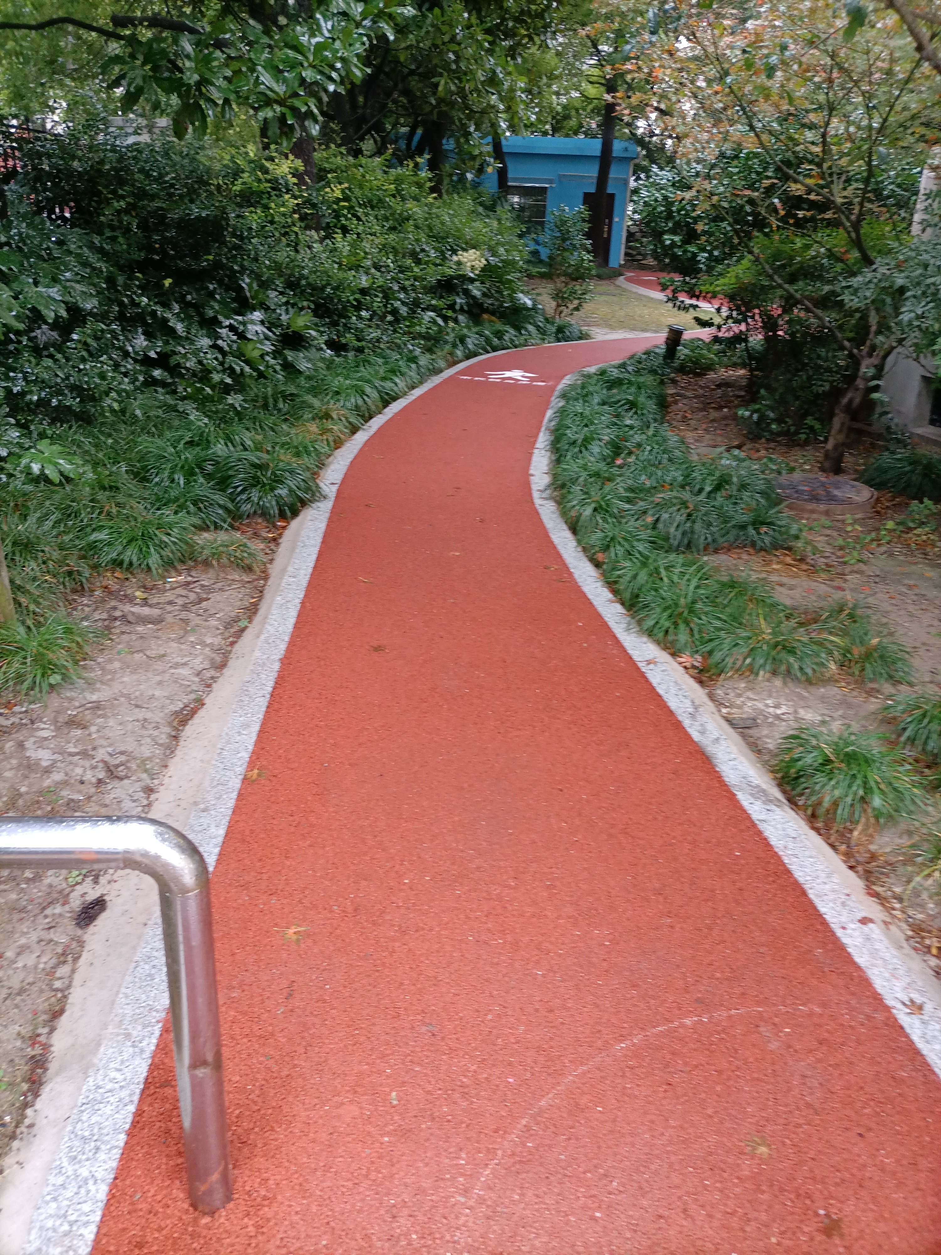 百合花苑健身步道