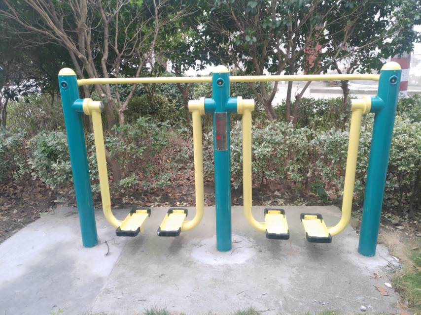 雙位太空漫步機