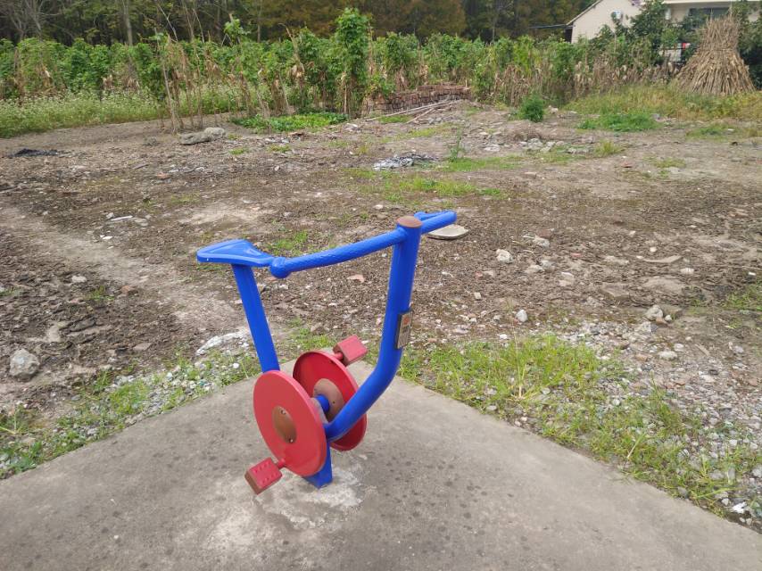 直立健身車