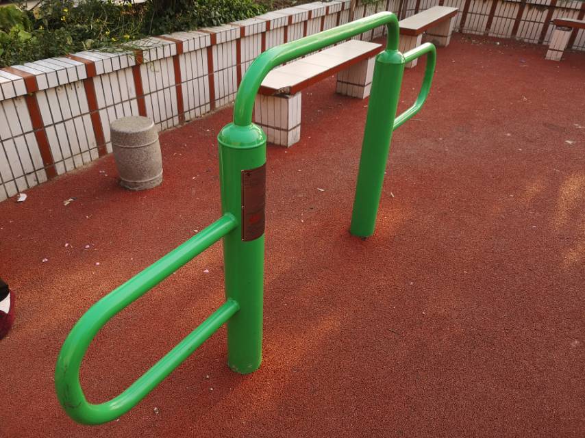 三位壓腿器
