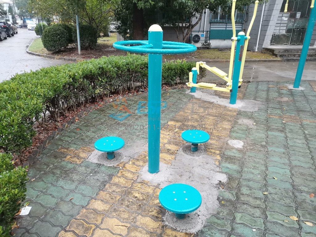 扭腰器