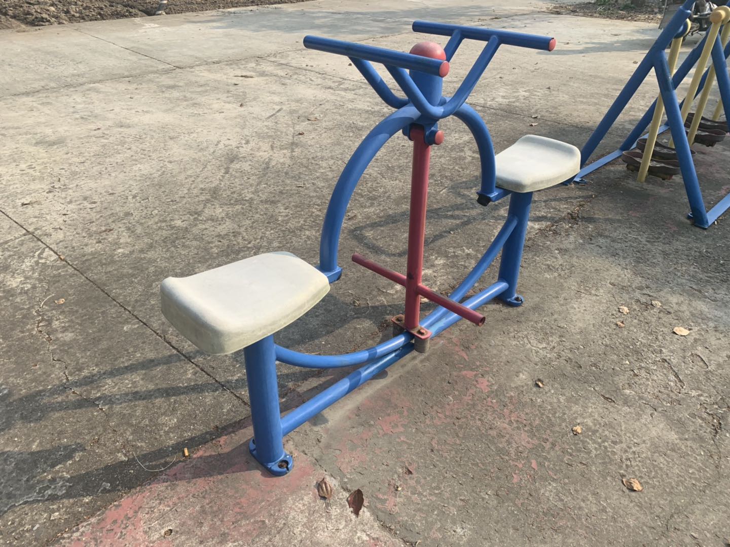 下肢鍛煉器