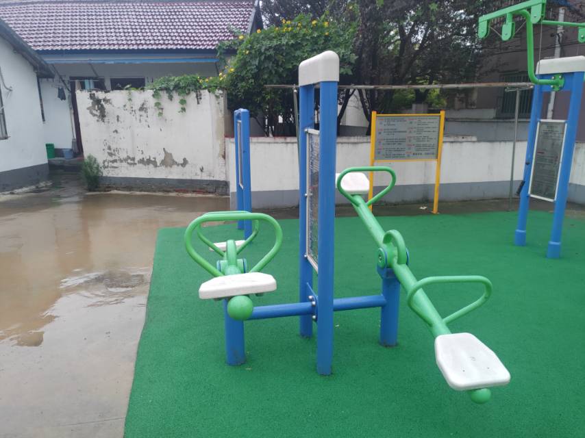 雙立柱蹺蹺板
