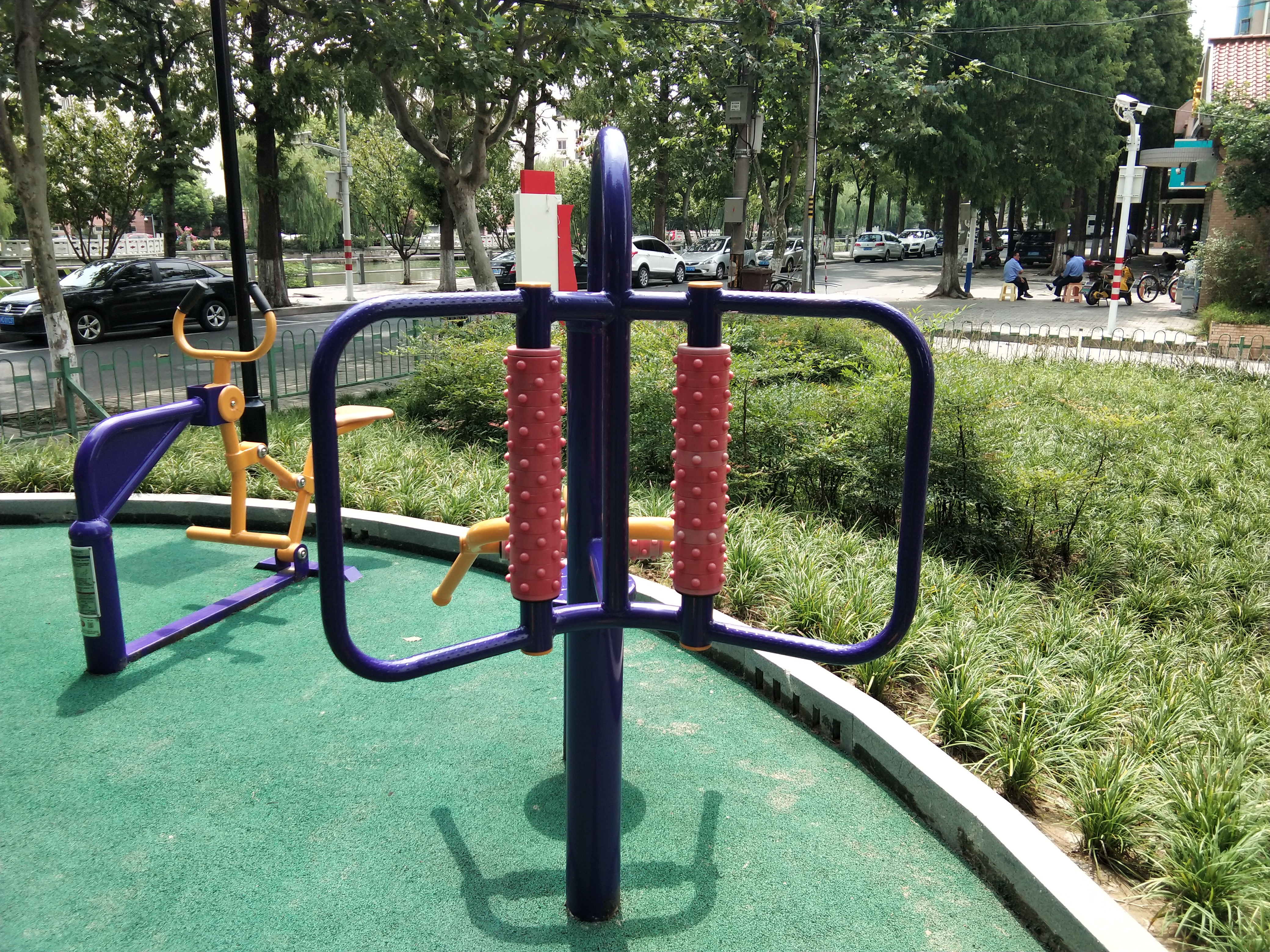 腰背按摩器