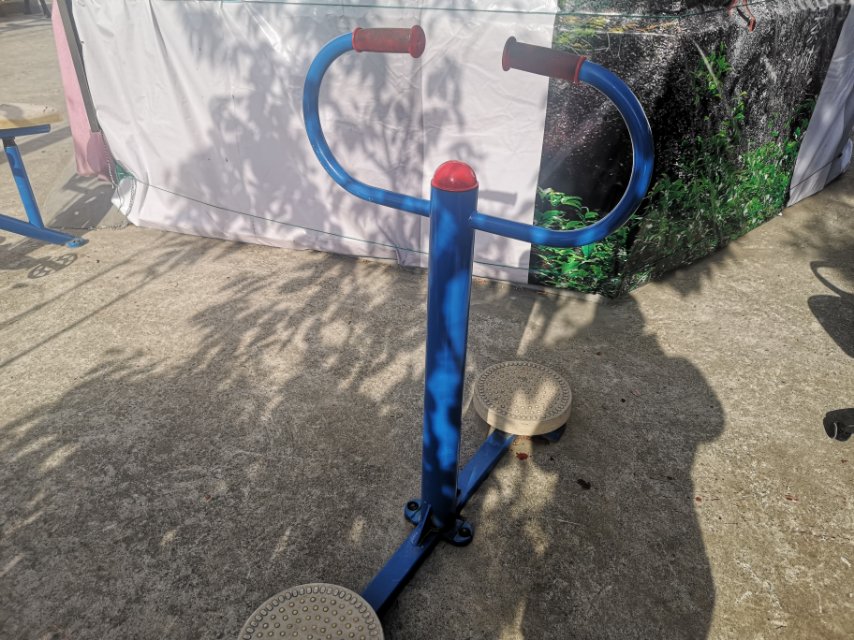 扭腰器