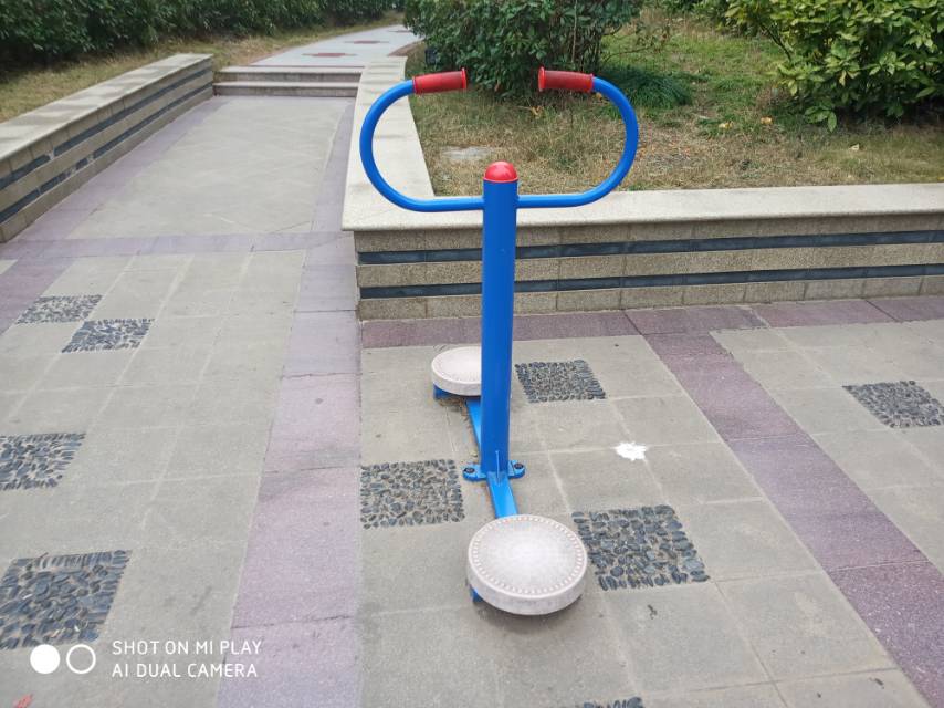 扭腰器