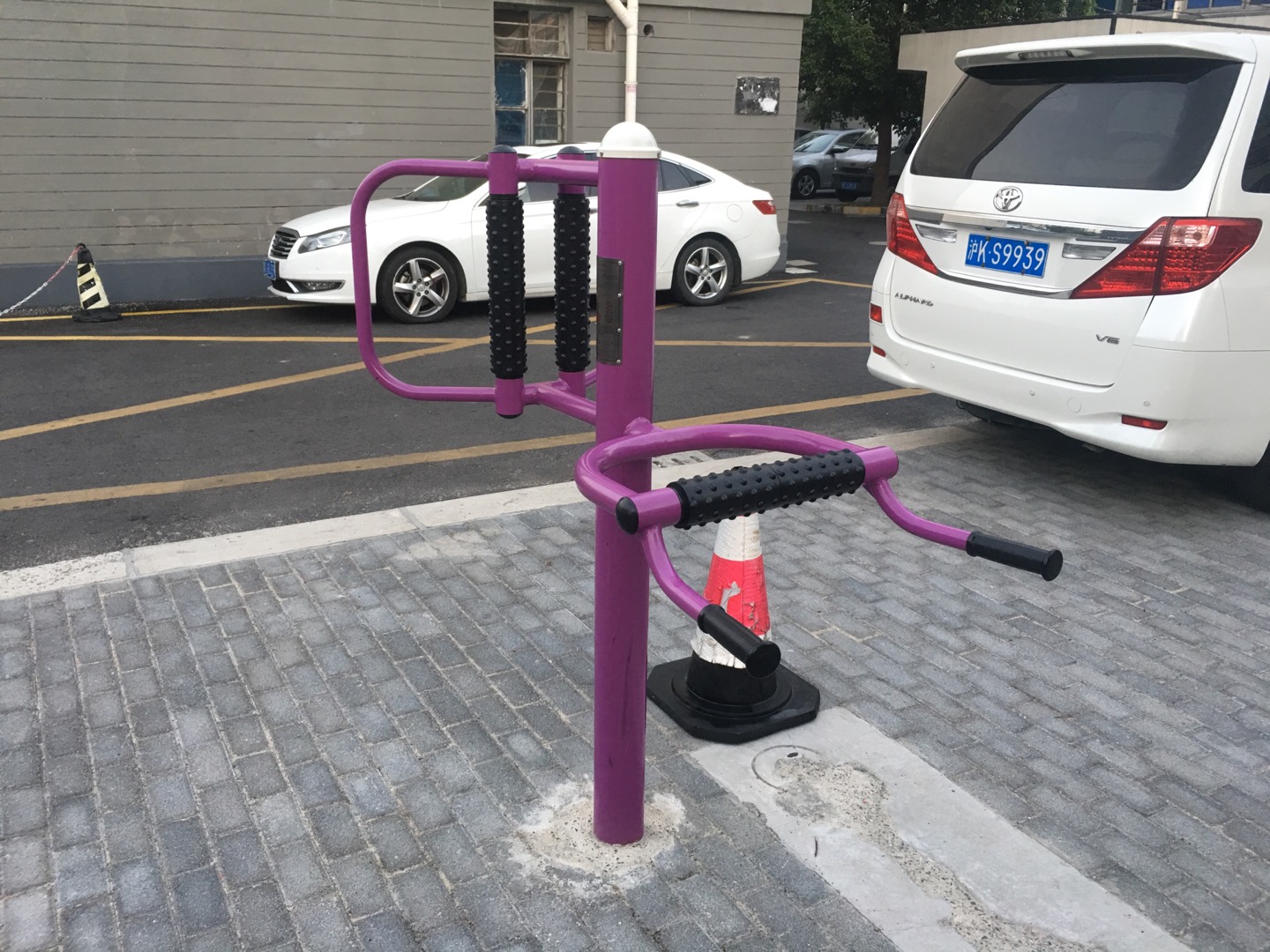 腰背按摩器