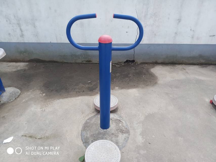 扭腰器