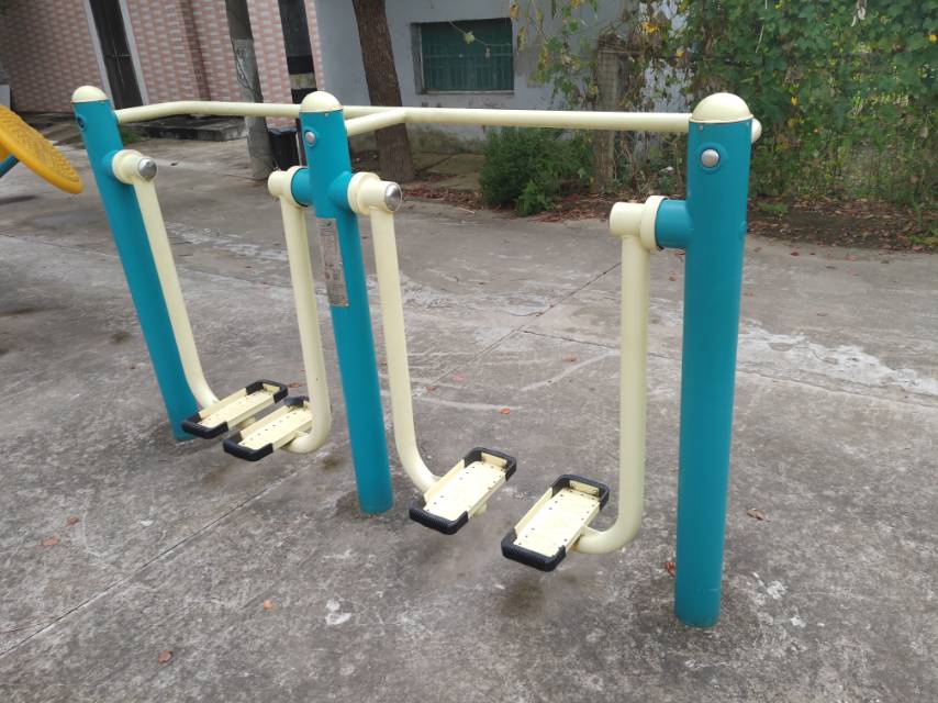 雙位太空漫步機