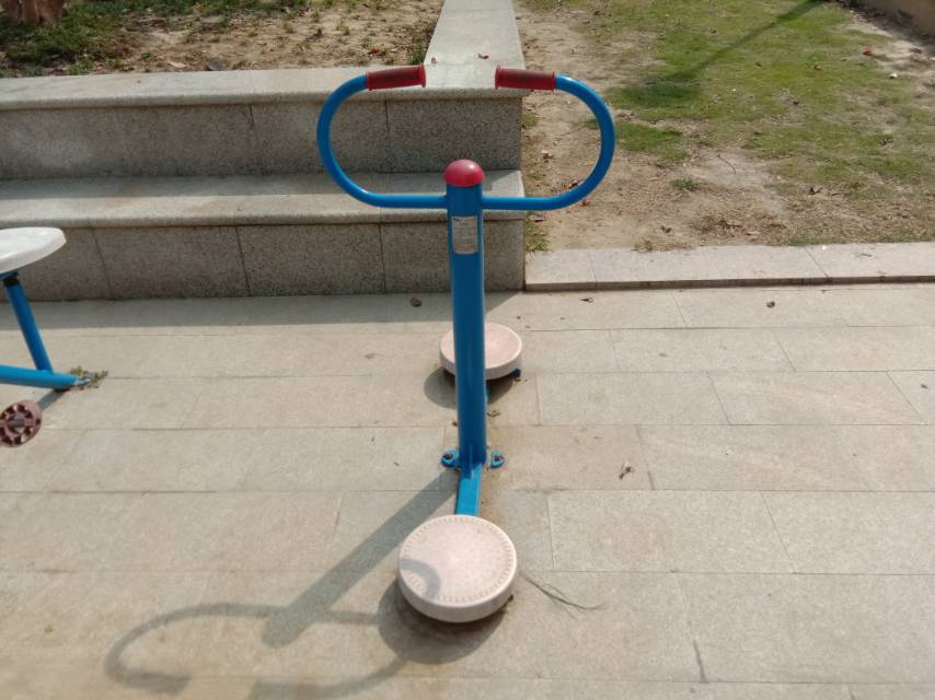 扭腰器