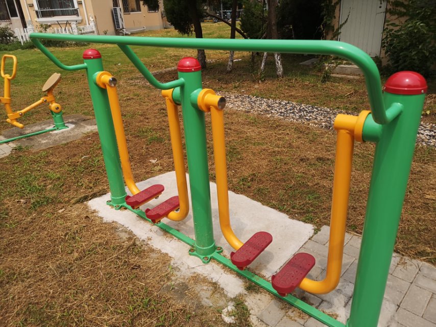 兩聯漫步機
