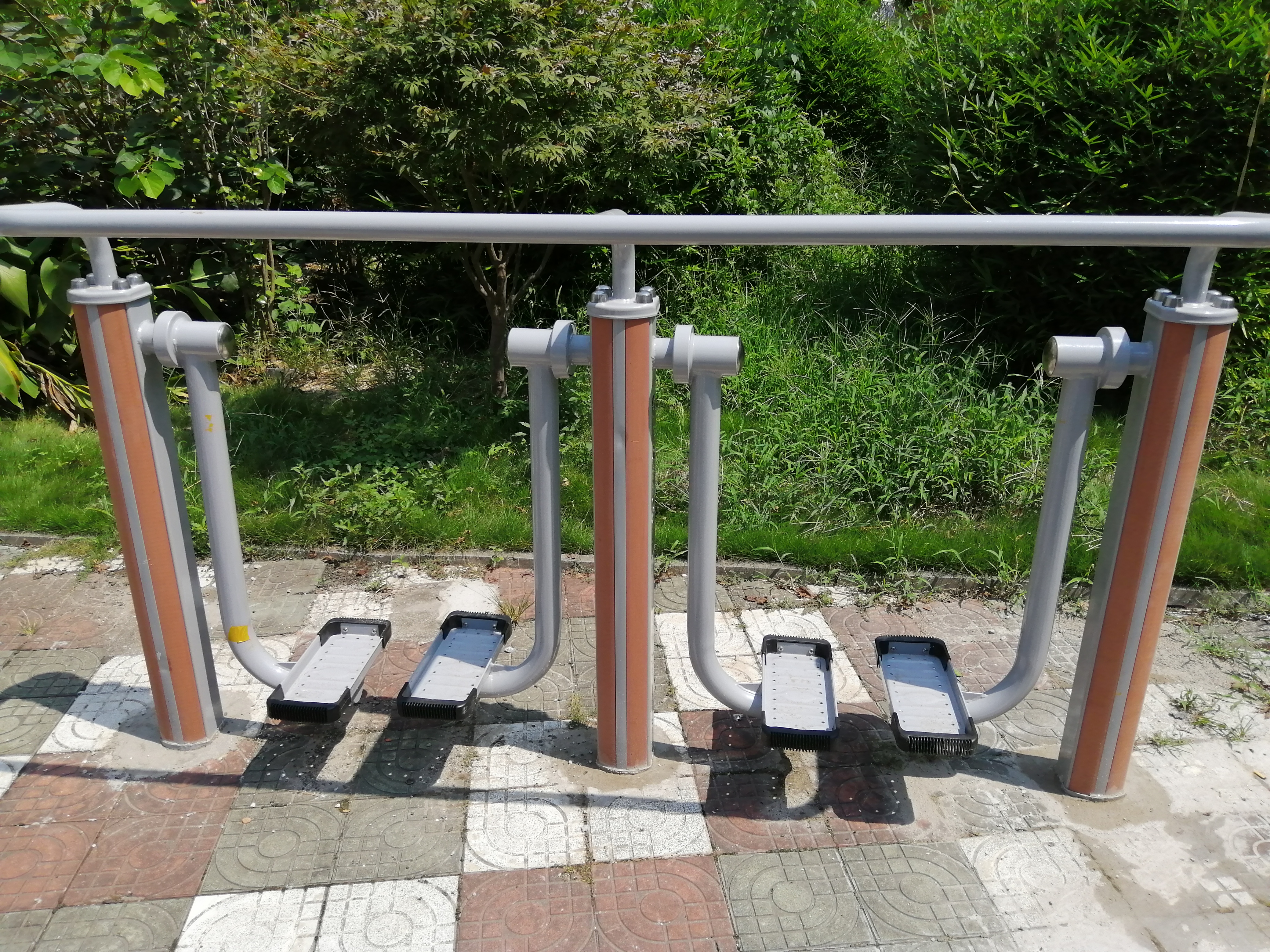 雙位太空漫步機
