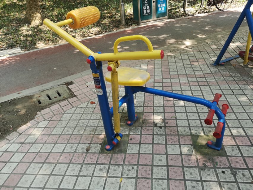 腹背鍛煉器