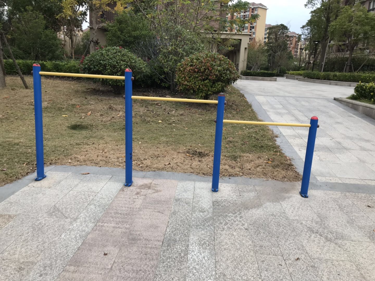壓腿杠
