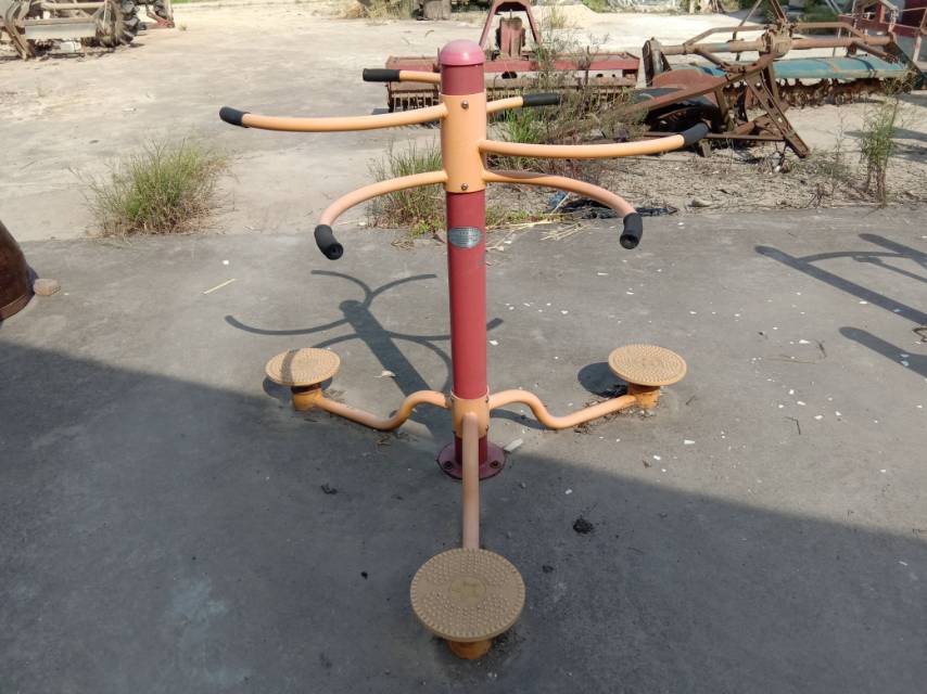 扭腰器
