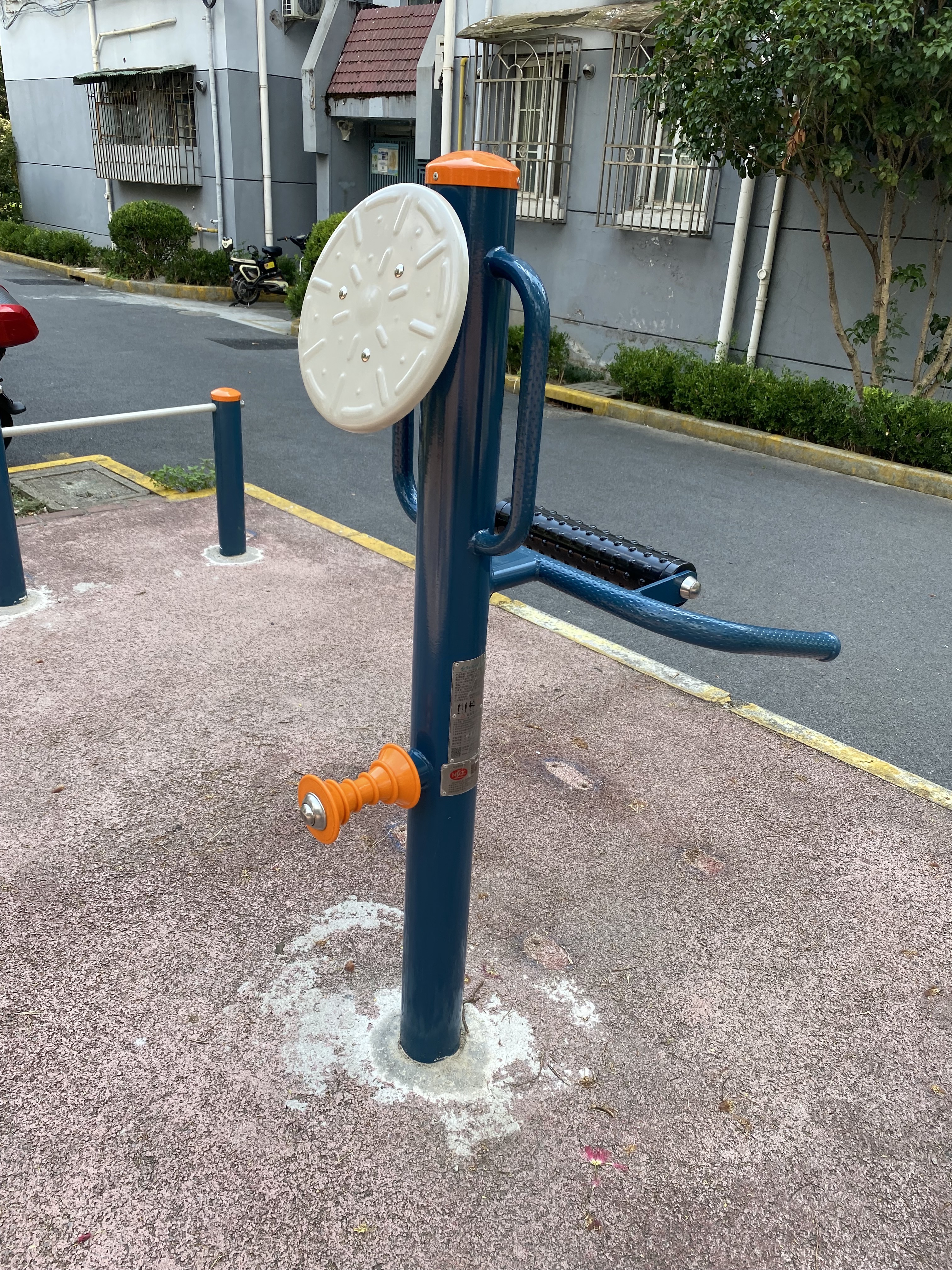 多功能訓練器