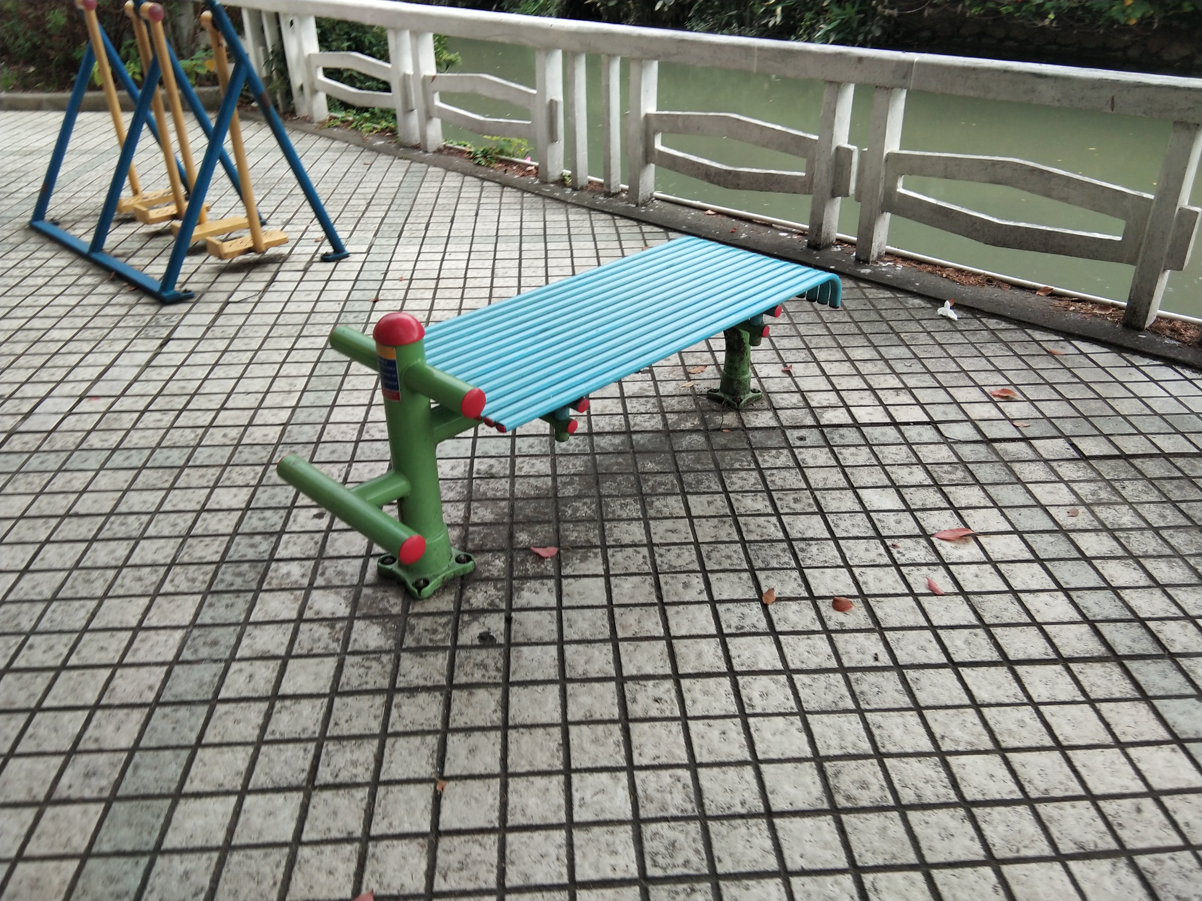 仰臥起坐板