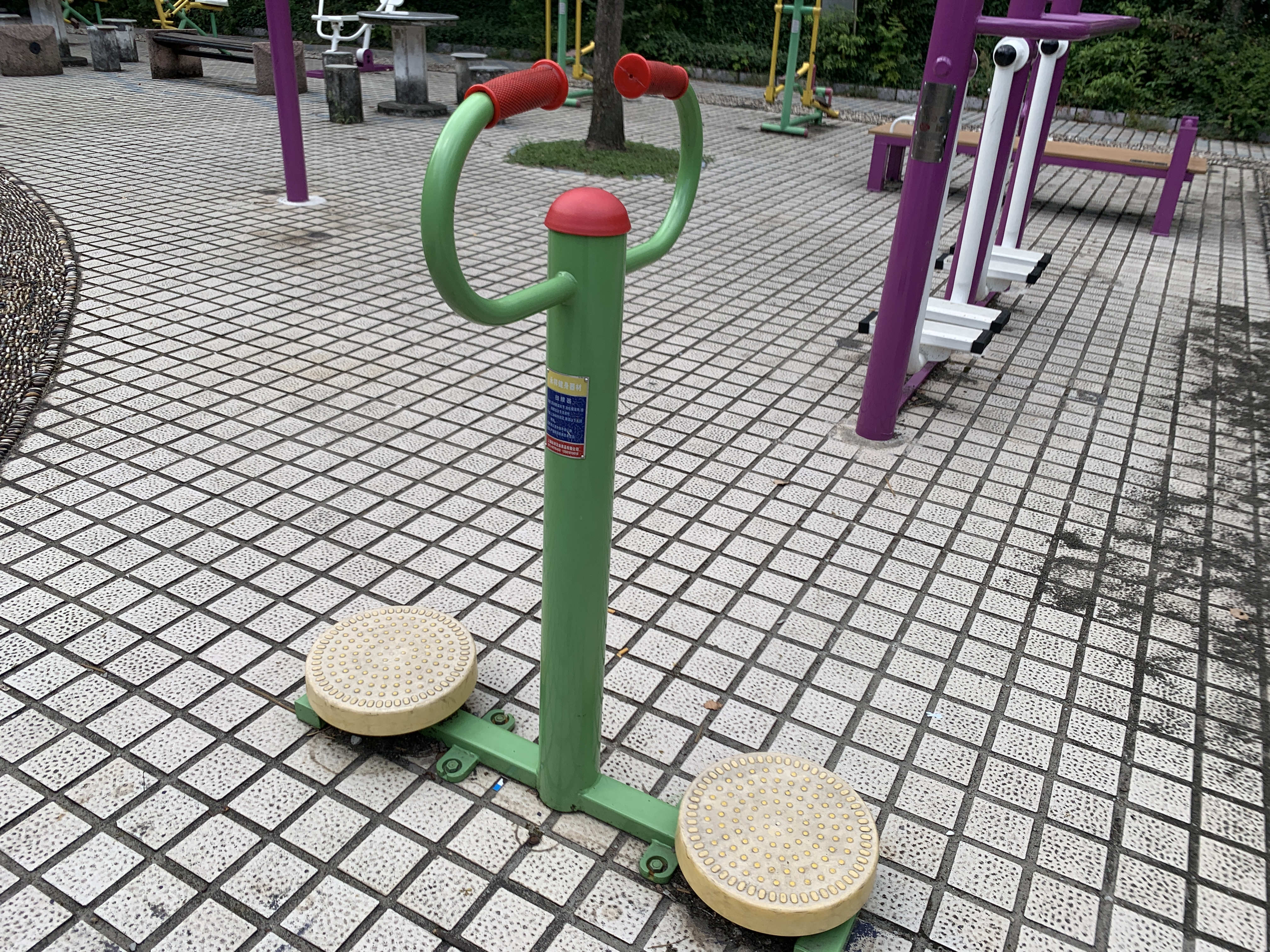 扭腰器