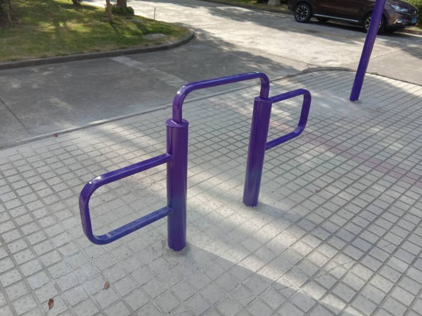彈振壓腿器