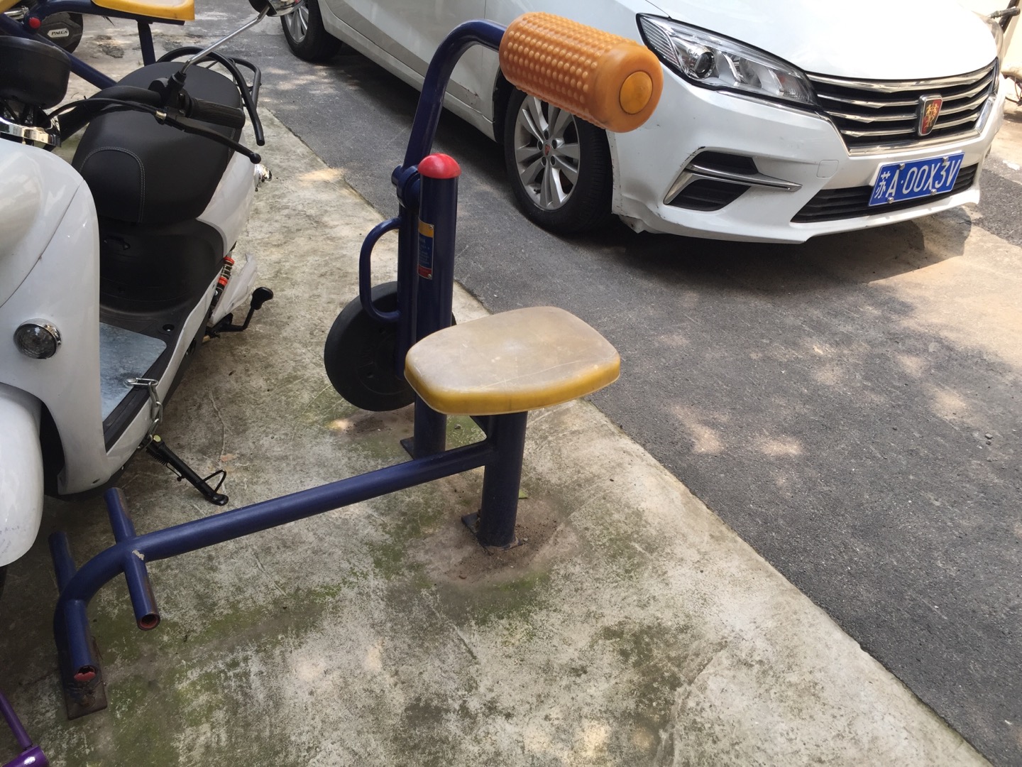 腹背鍛煉器