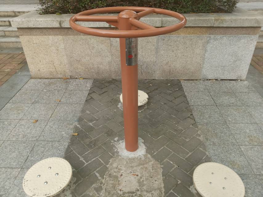 扭腰器
