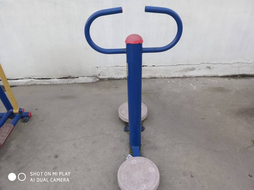 扭腰器