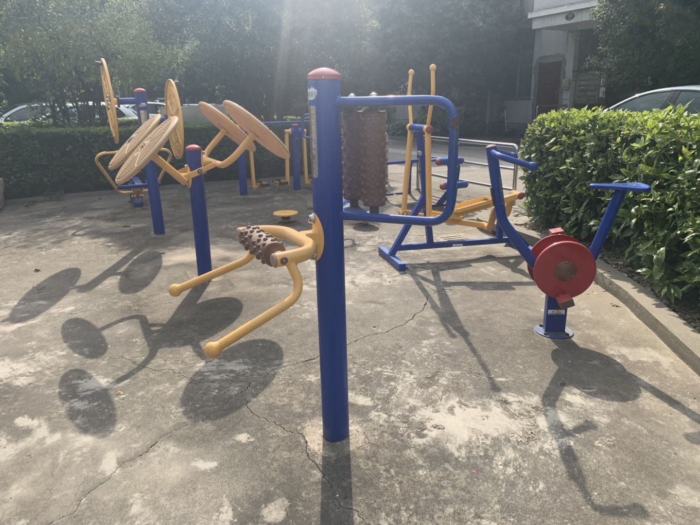 腰背按摩器