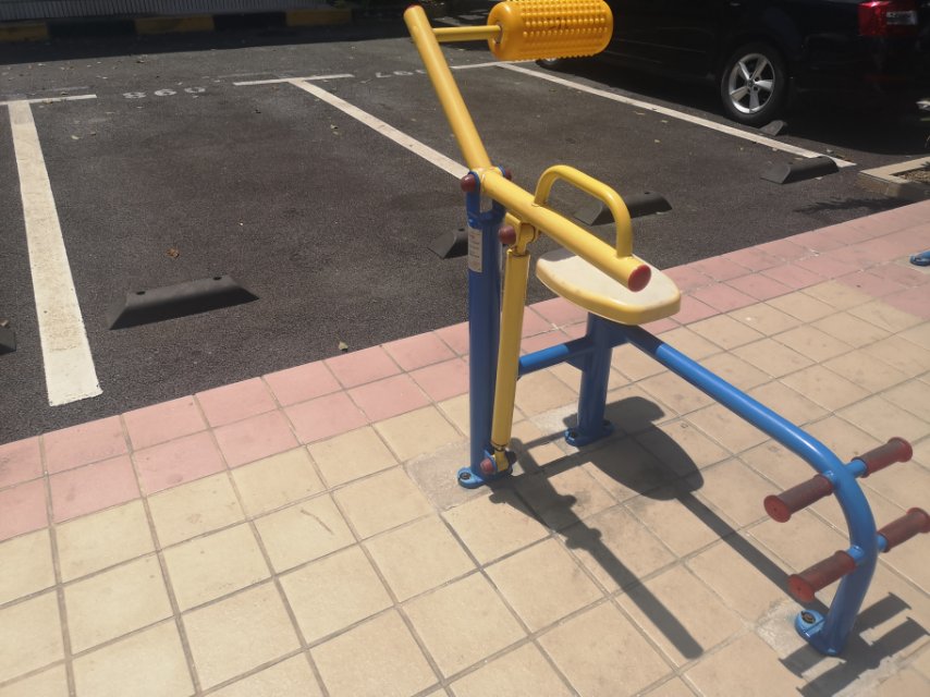 腹背鍛煉器