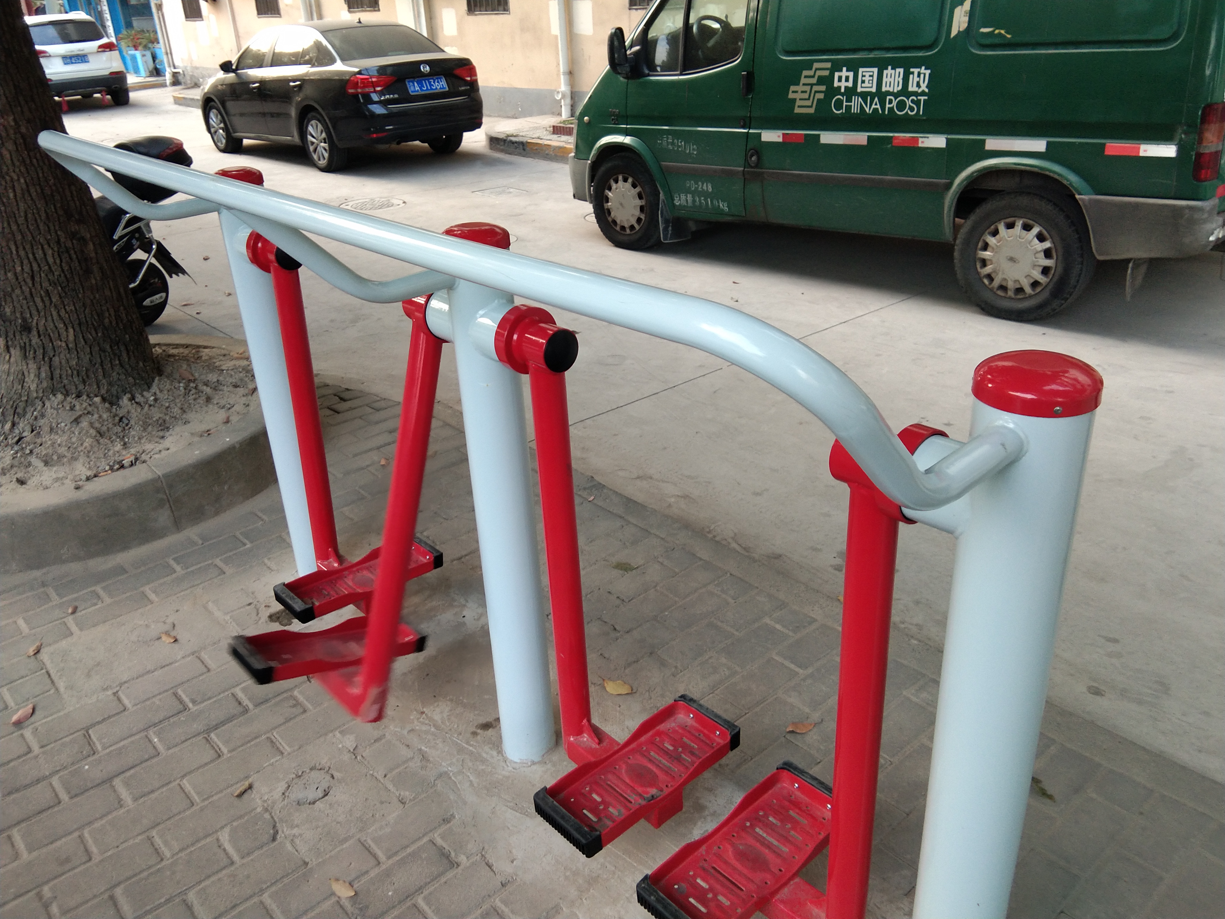 兩聯漫步機