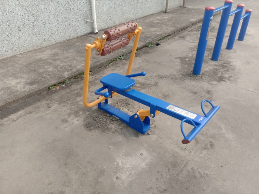 腹背屈伸訓練器