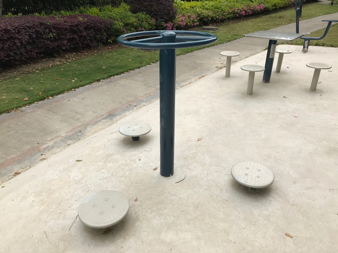 扭腰器