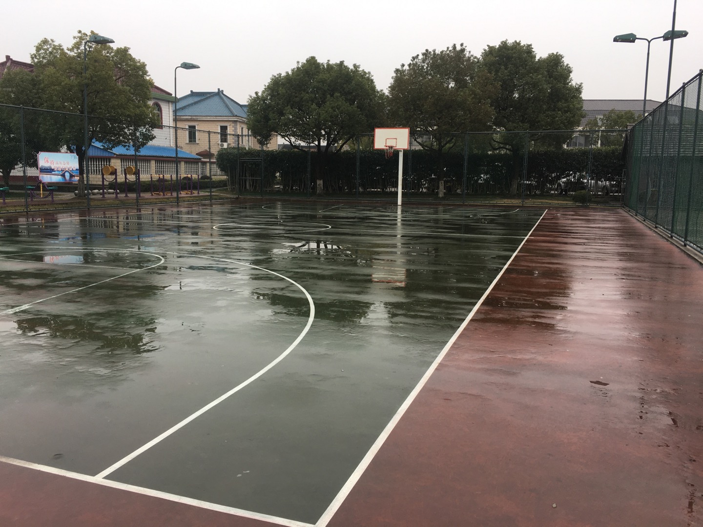 泖港鎮社區公共運動場