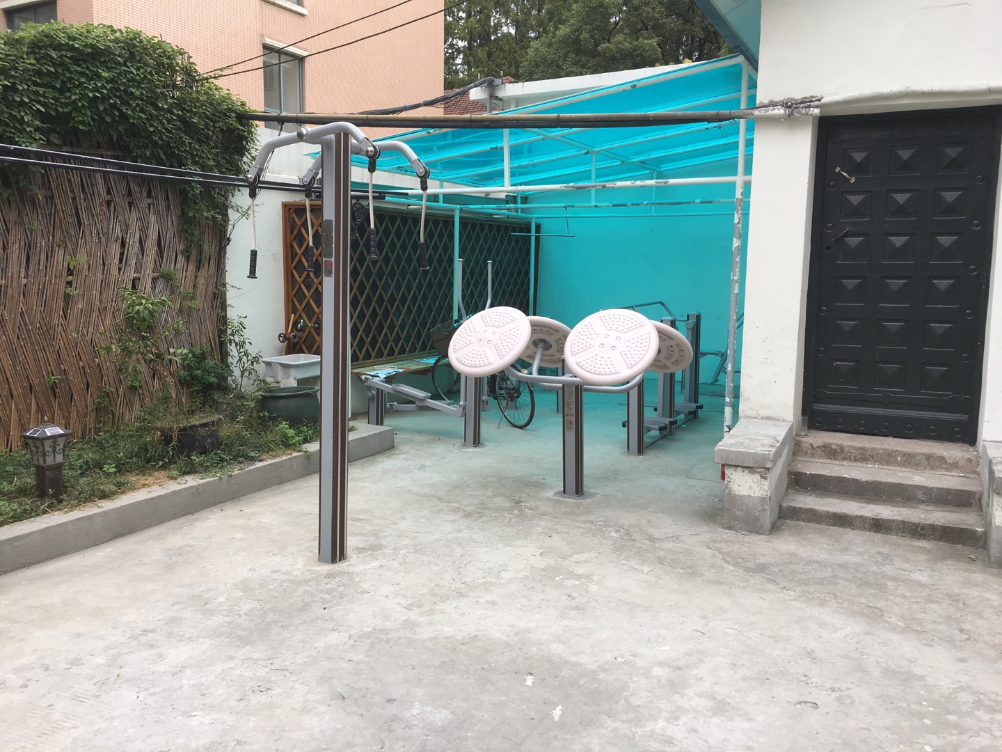 靜安區靜安寺街道景華居委健身點（華山路303弄）
