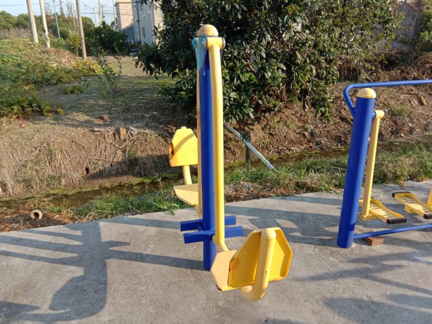 坐蹬訓練器