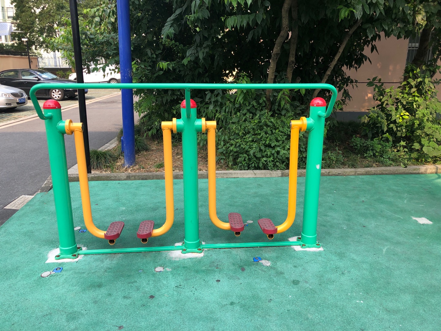 兩聯漫步機