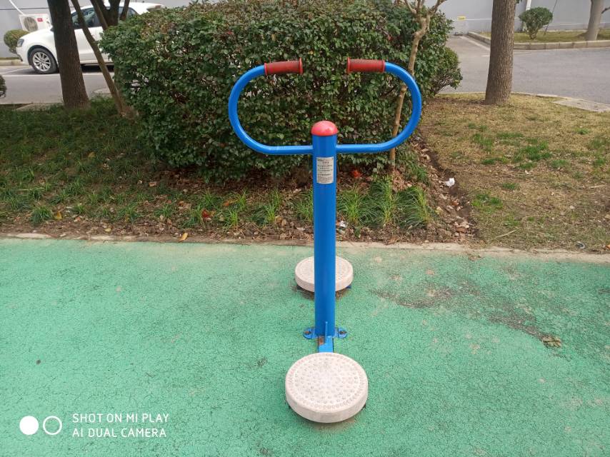 扭腰器
