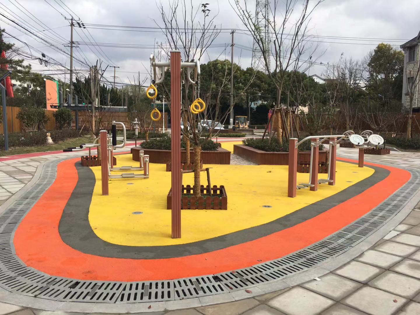 東場社區休閑廣場健身點